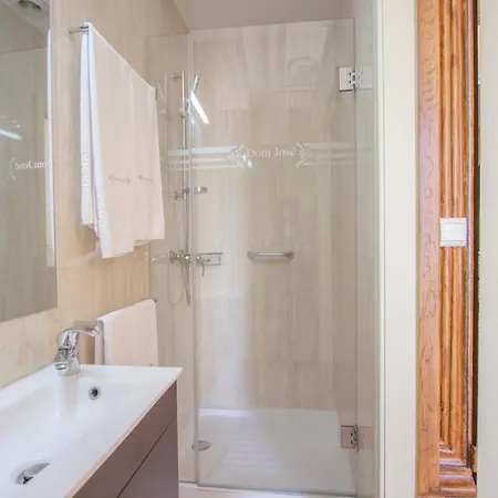 Dom Jose Alojamentos By Guestify Гостевой дом Гимарайнш